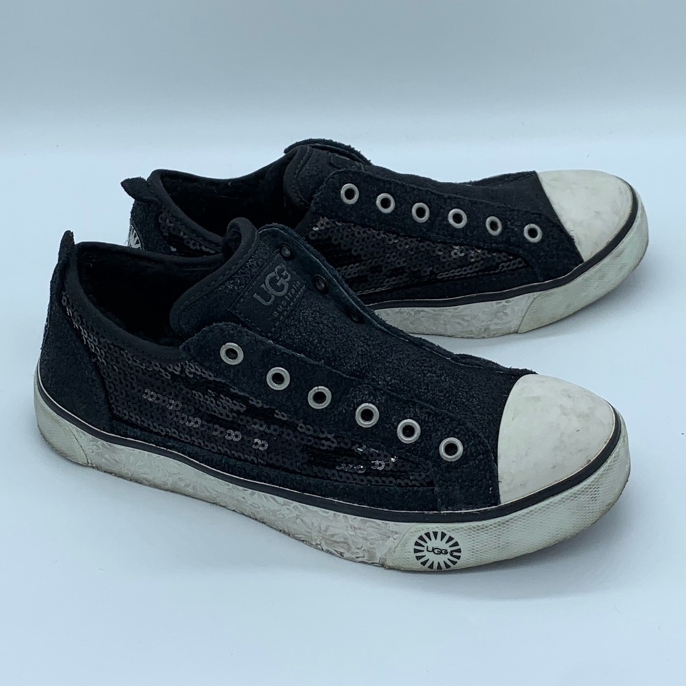 🌟UGG SUEDE & SEQUIN SNEAKERS